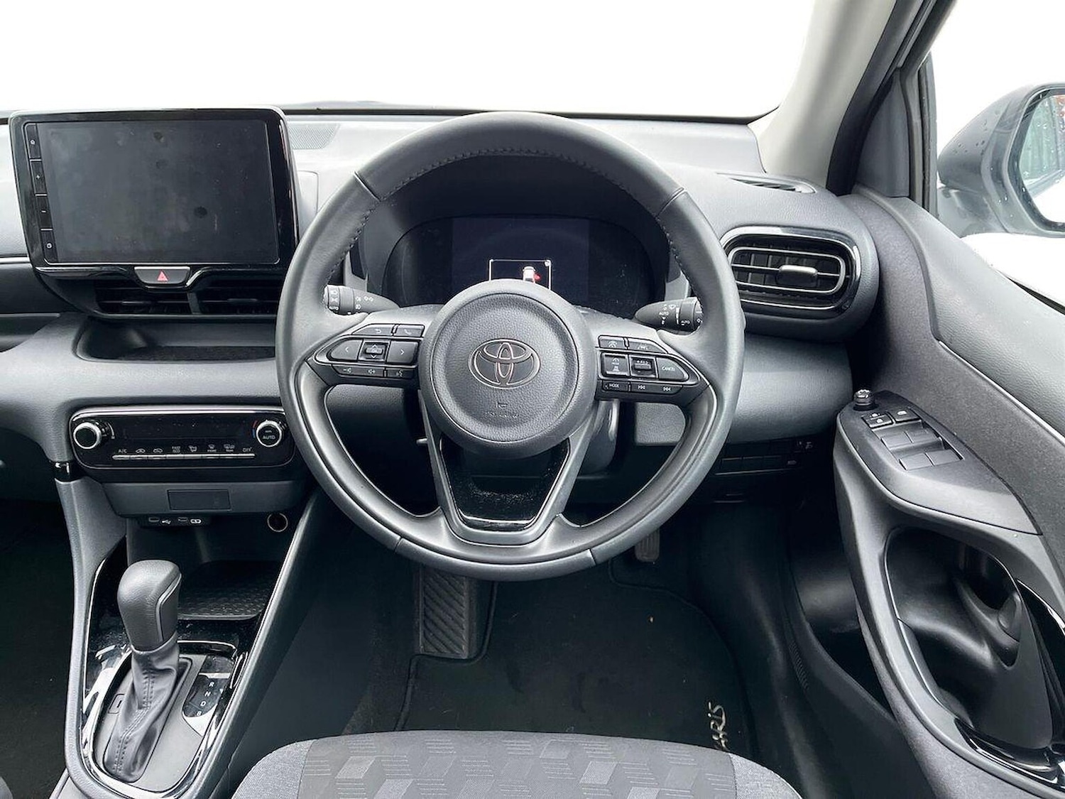 Used Toyota Yaris 2025 for sale - 77901592: Photo 9