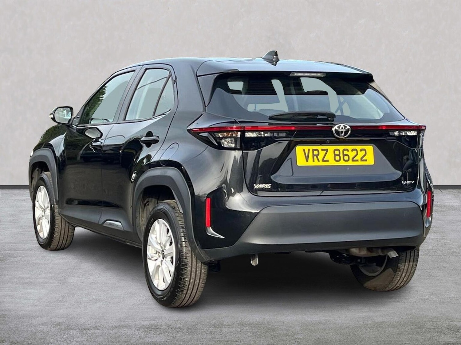 Used Toyota Yaris Cross 2024 for sale - 76353625: Photo 2