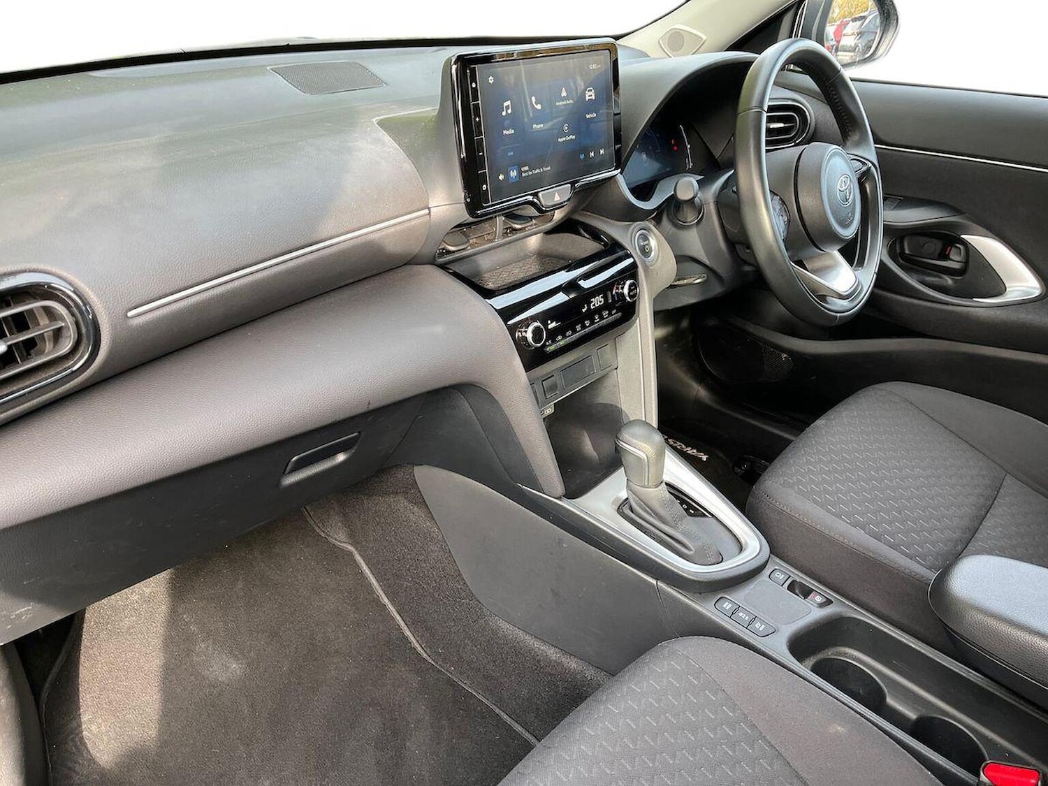 Used Toyota Yaris Cross 2024 for sale - 76353625: Photo 7