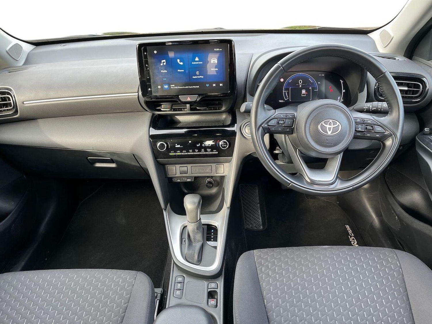 Used Toyota Yaris Cross 2024 for sale - 76353625: Photo 8