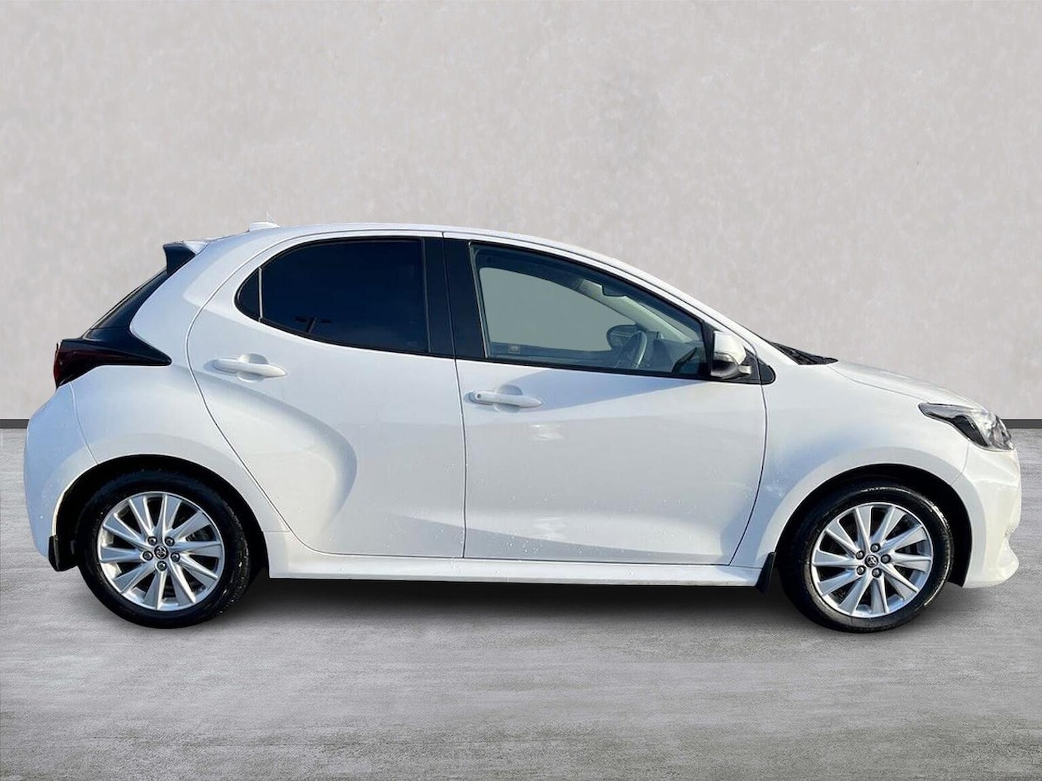 Used Toyota Yaris 2022 for sale - 76770009: Photo 3