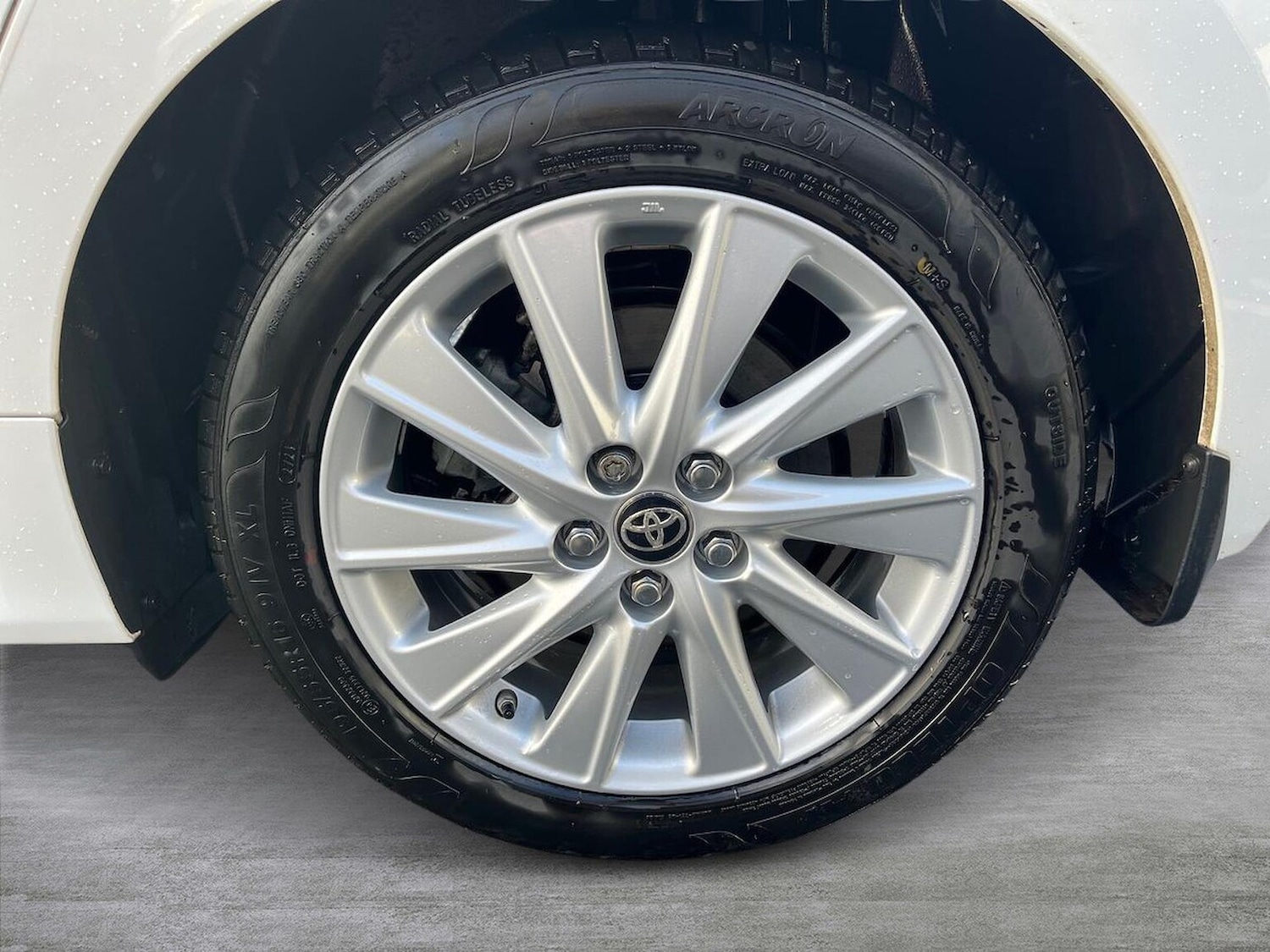 Used Toyota Yaris 2022 for sale - 76770009: Photo 6