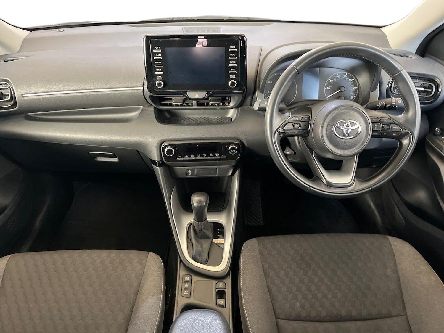 Used Toyota Yaris 2022 for sale - 76770009: Photo 8