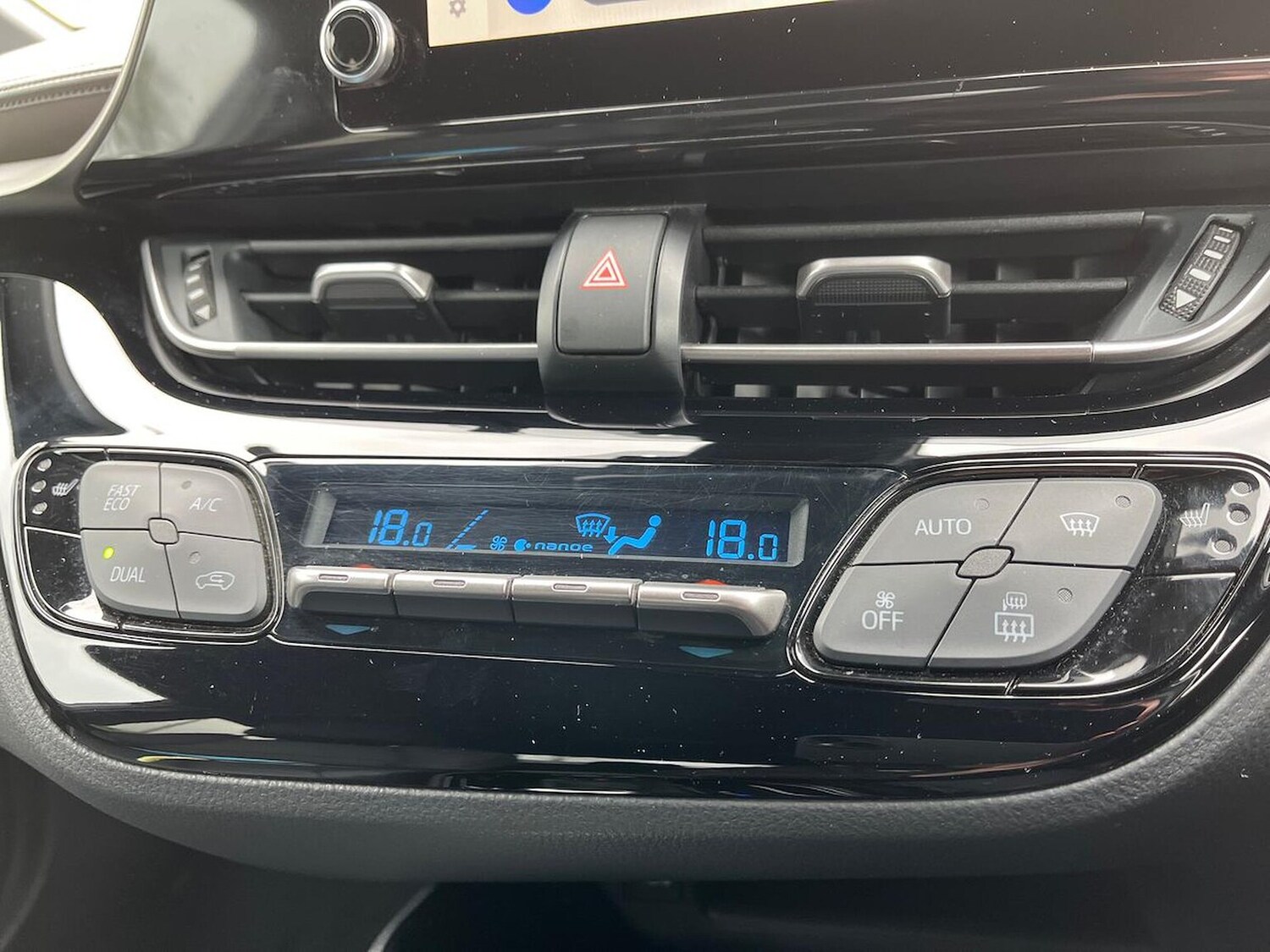 Used Toyota C-HR 2023 for sale - 78193111: Photo 14