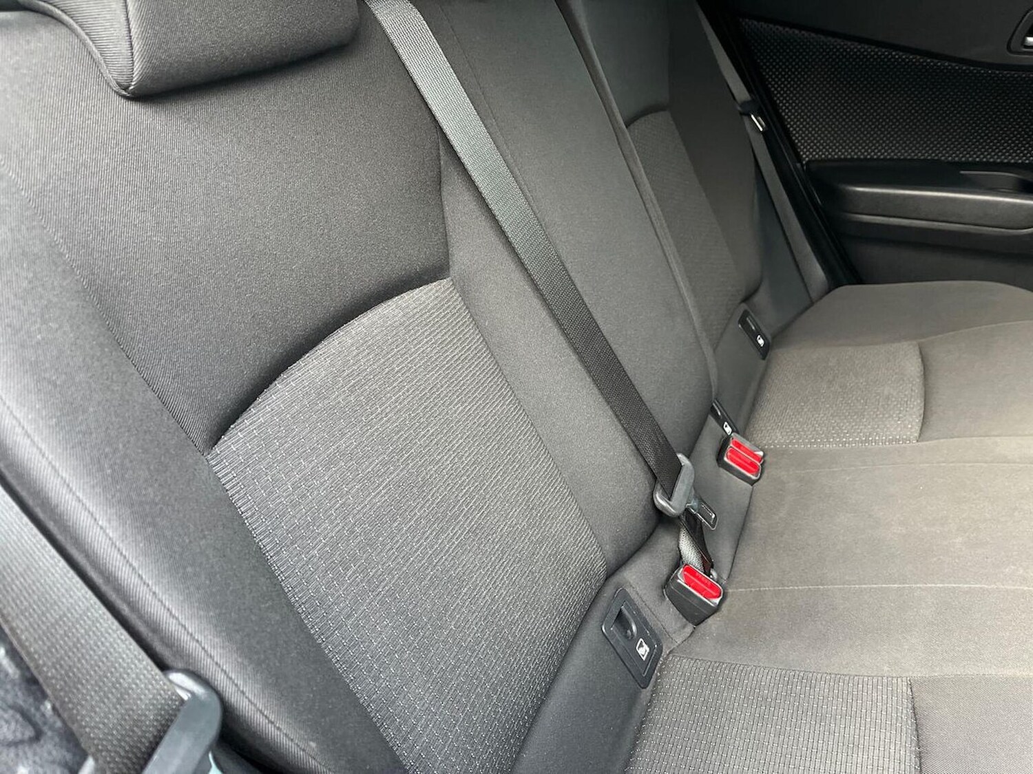 Used Toyota C-HR 2019 for sale - 76357926: Photo 16