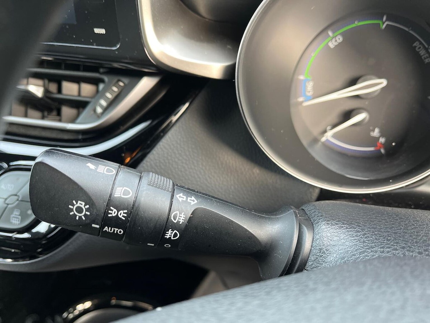 Used Toyota C-HR 2019 for sale - 76357926: Photo 29