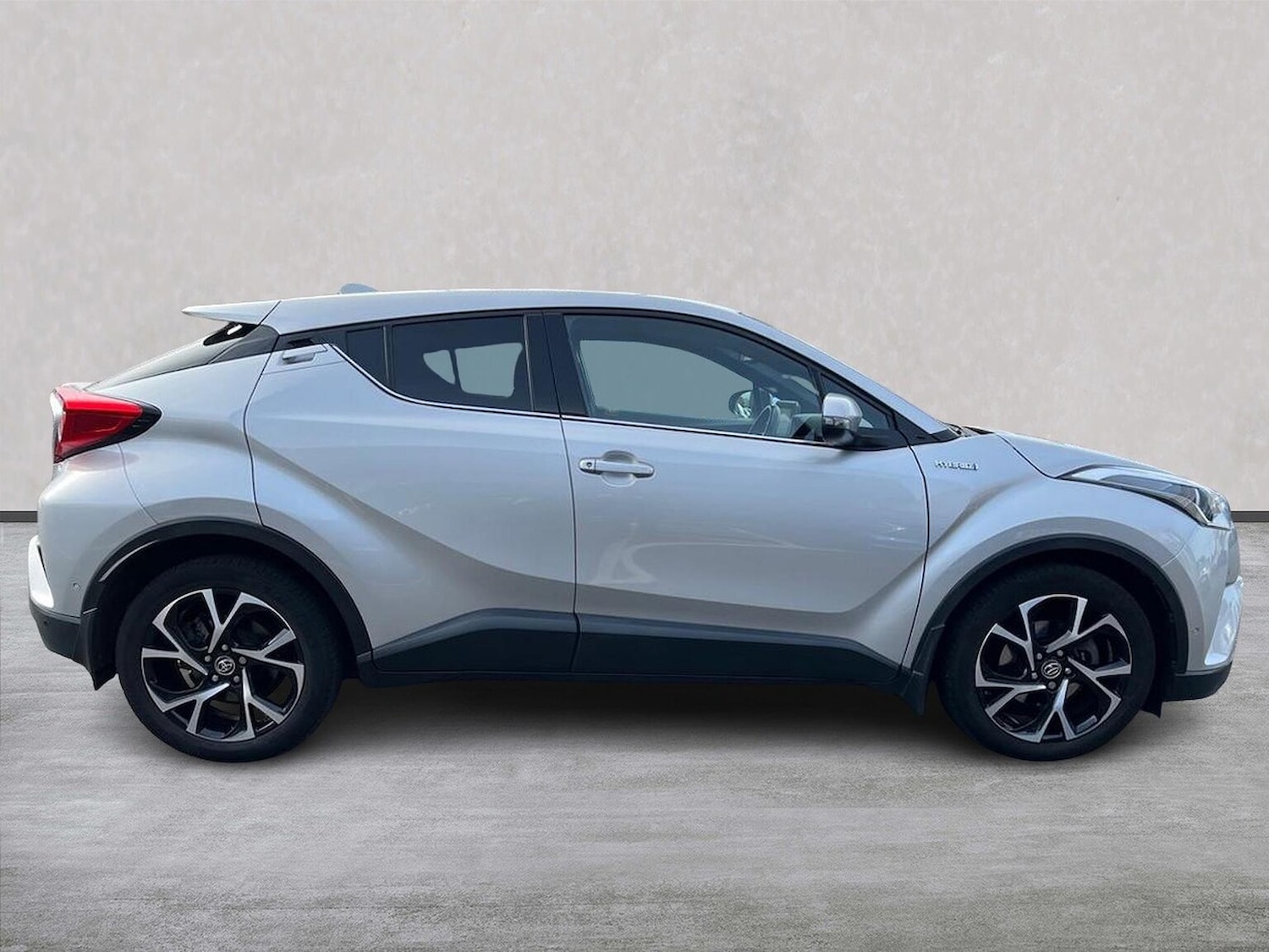 Used Toyota C-HR 2019 for sale - 76357926: Photo 3