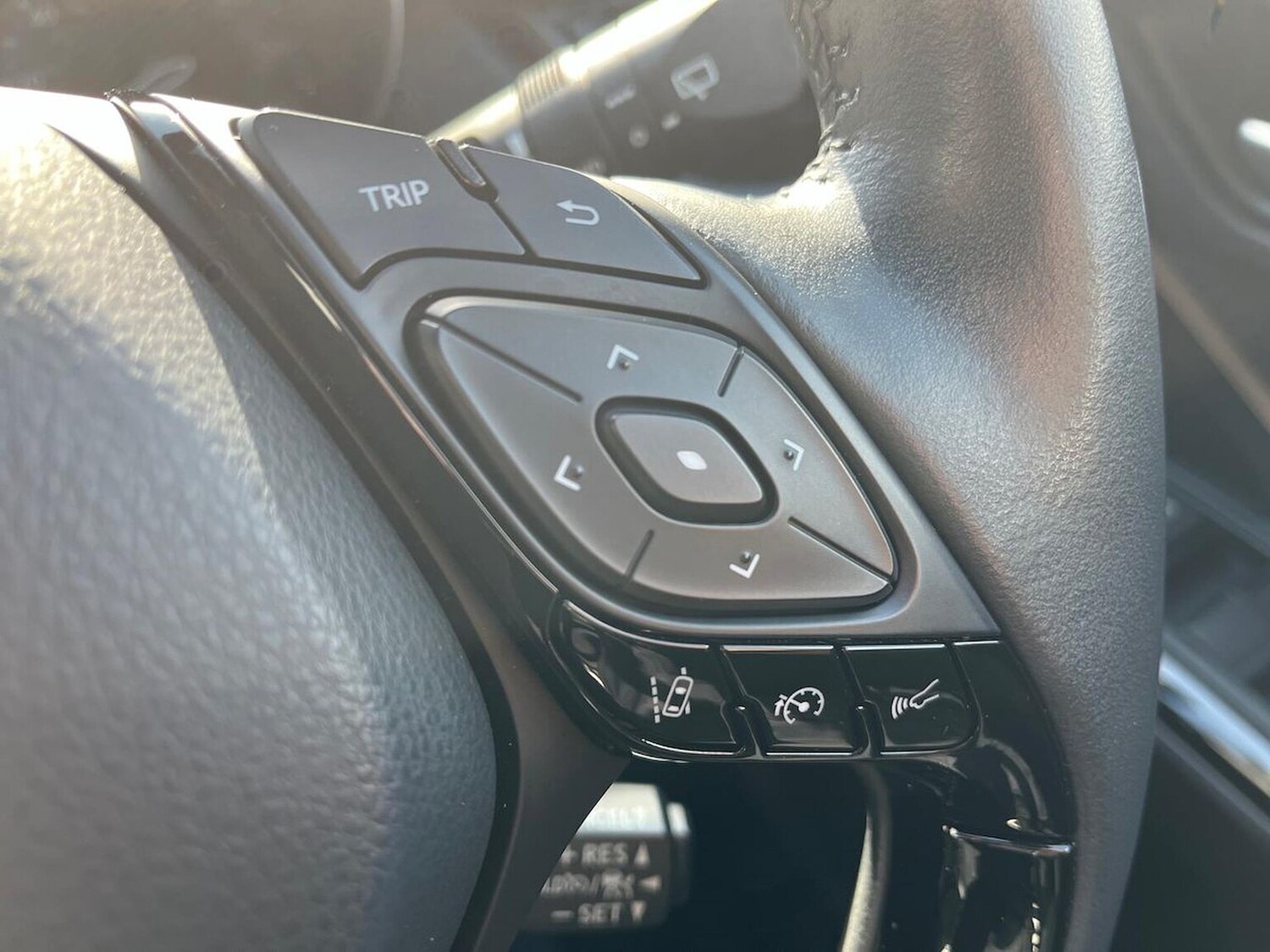 Used Toyota C-HR 2022 for sale - 78193037: Photo 28