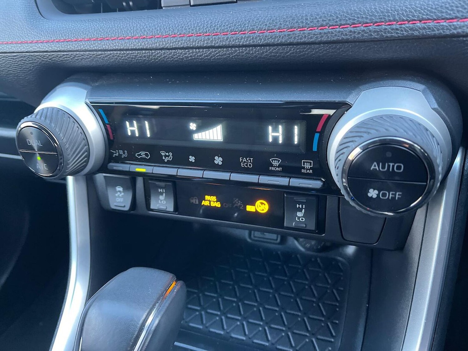 Used Toyota RAV4 2024 for sale - 76986919: Photo 12