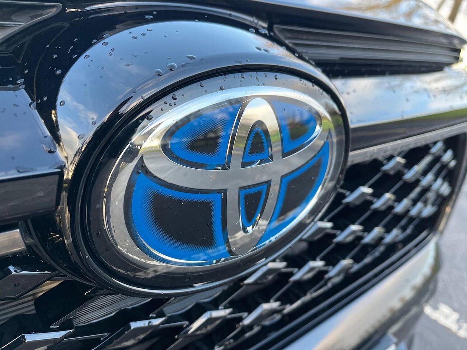 Used Toyota RAV4 2024 for sale - 76986919: Photo 32