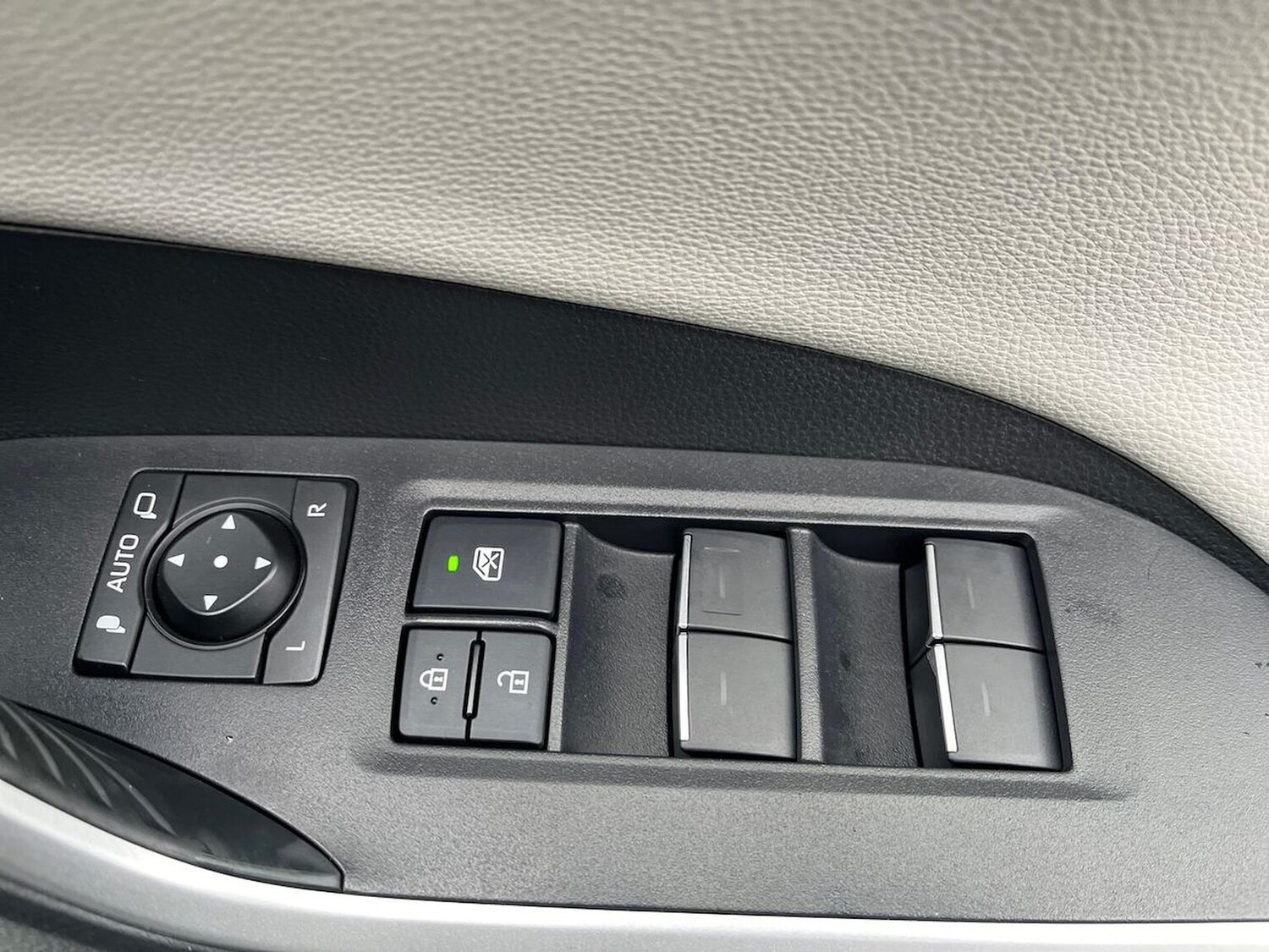 Used Toyota RAV4 2022 for sale - 76490713: Photo 21