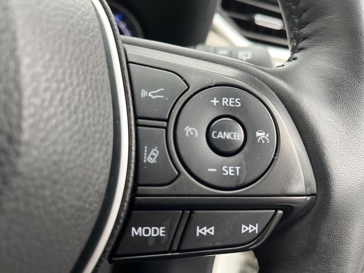 Used Toyota RAV4 2022 for sale - 76490713: Photo 26