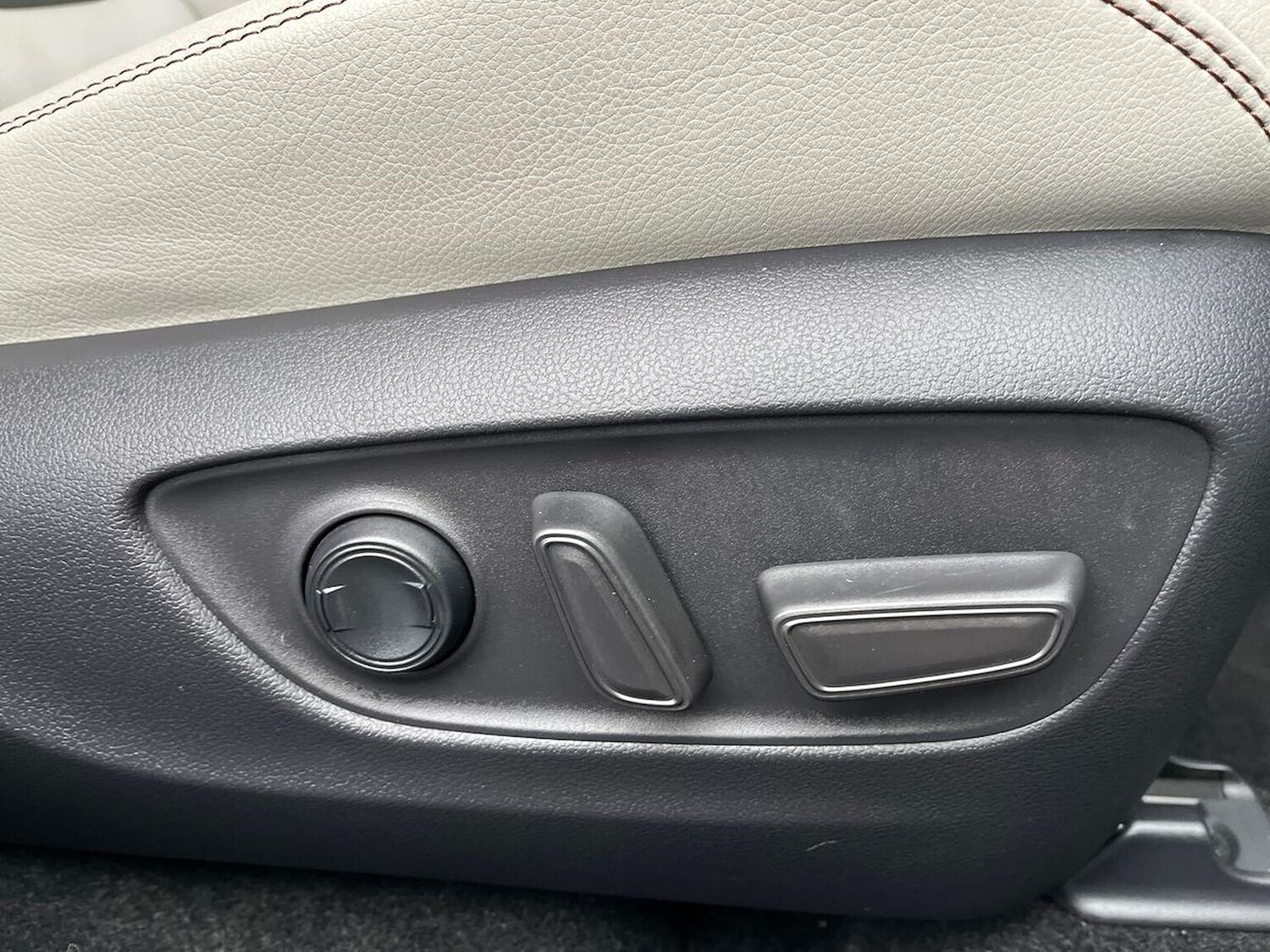 Used Toyota RAV4 2022 for sale - 76490713: Photo 30