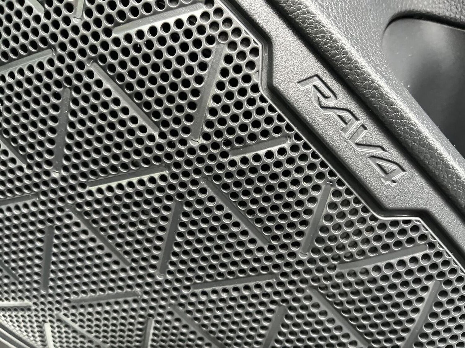 Used Toyota RAV4 2022 for sale - 76490713: Photo 31