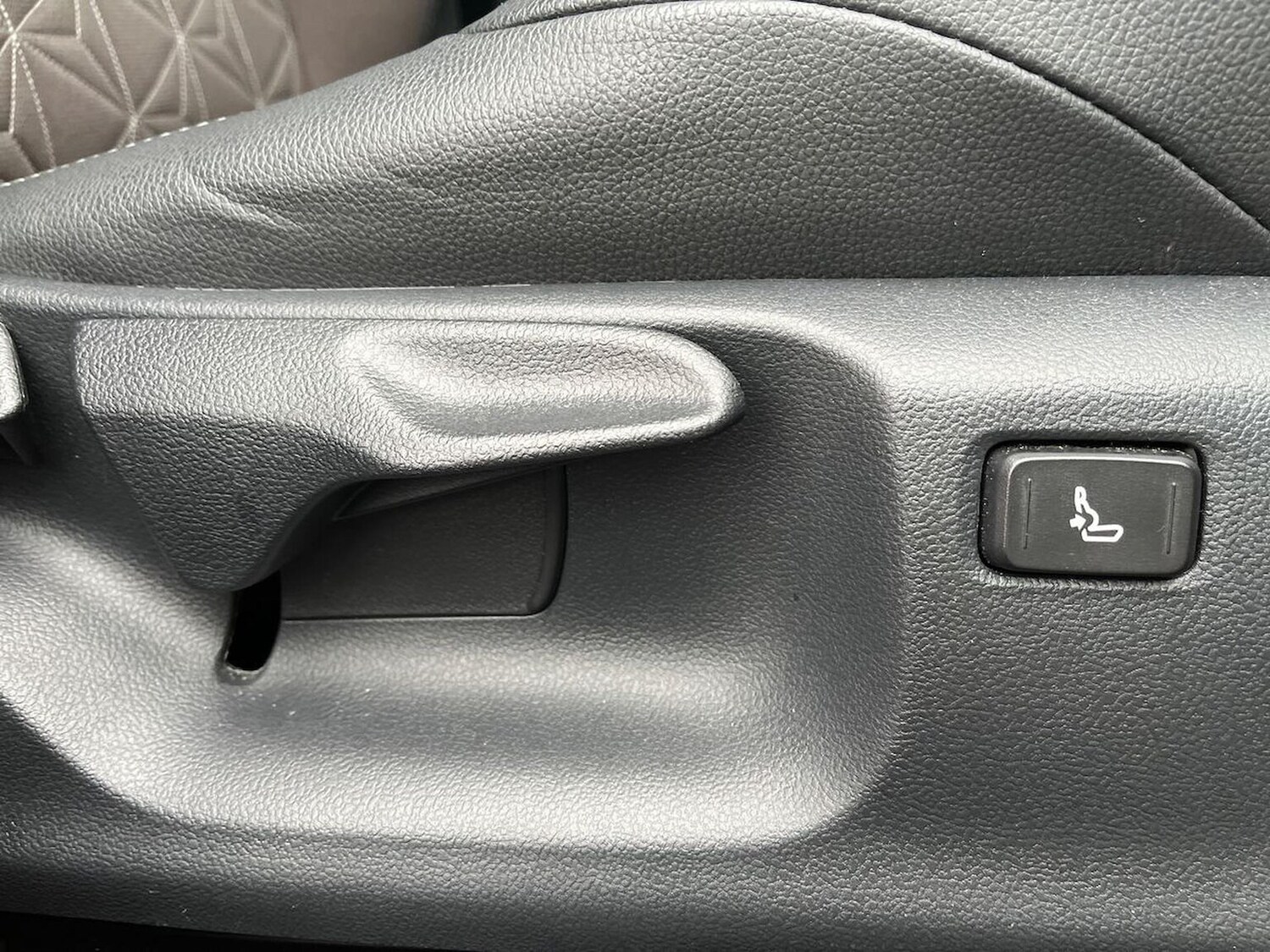 Used Toyota Yaris Cross 2022 for sale - 76320706: Photo 30