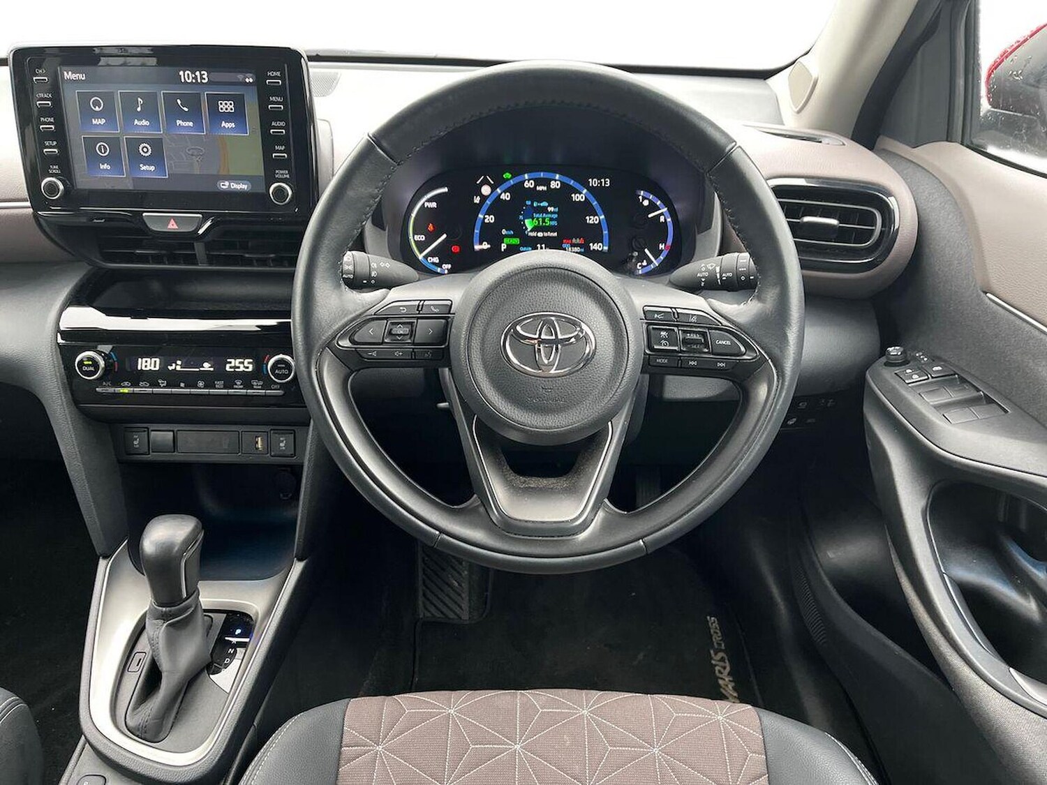 Used Toyota Yaris Cross 2022 for sale - 76320706: Photo 9