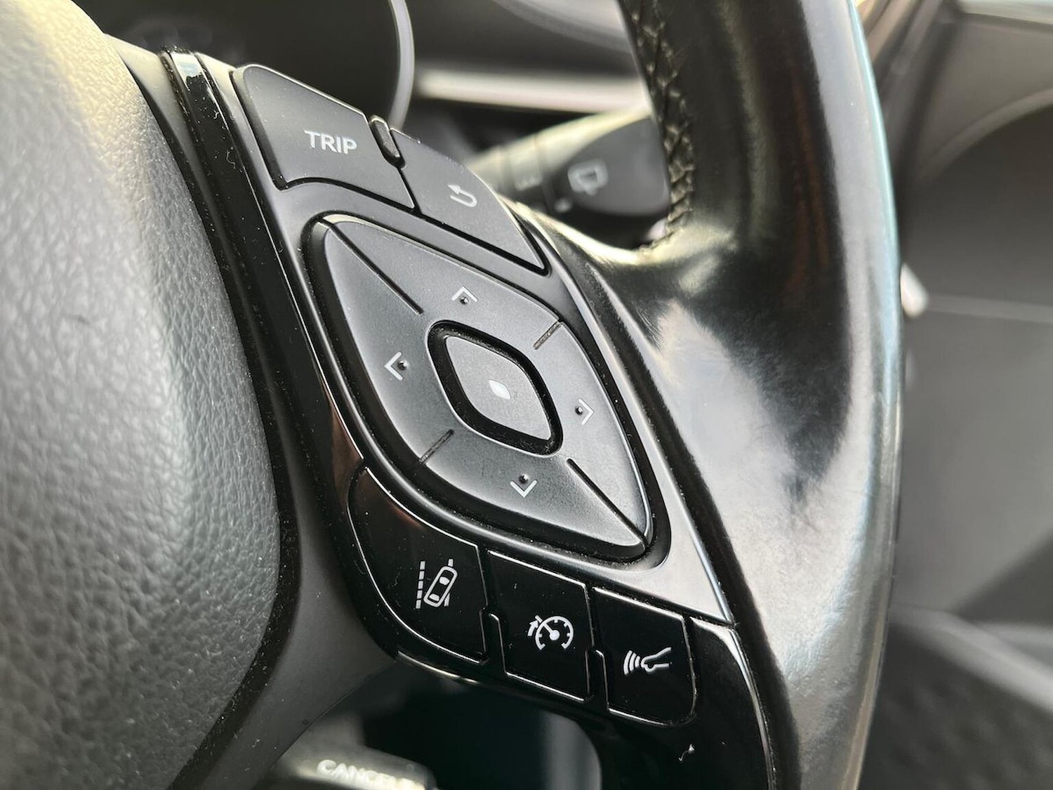 Used Toyota C-HR 2018 for sale - 76353628: Photo 26