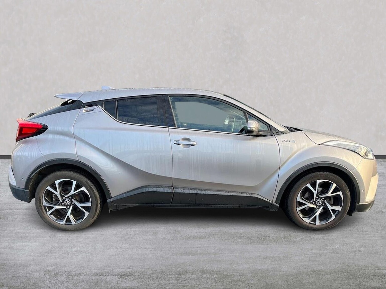 Used Toyota C-HR 2018 for sale - 76353628: Photo 3