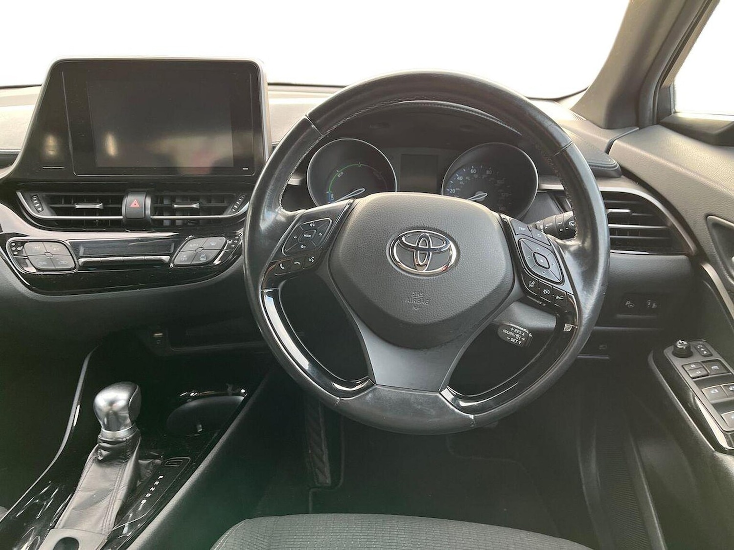 Used Toyota C-HR 2018 for sale - 76353628: Photo 9