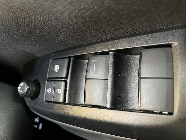 Used Toyota Yaris Cross 2024 for sale - 75490937: Photo 21