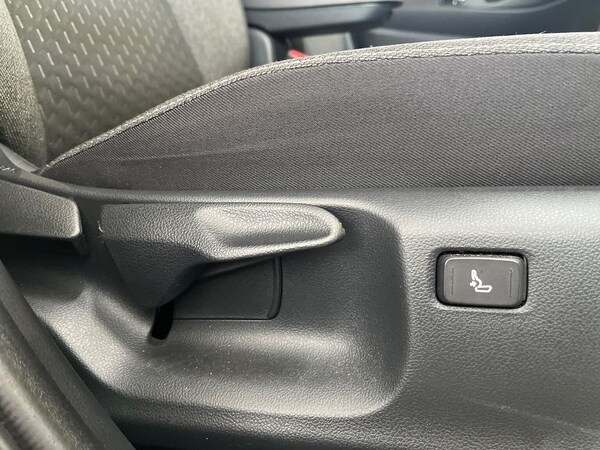 Used Toyota Yaris Cross 2024 for sale - 75490937: Photo 29
