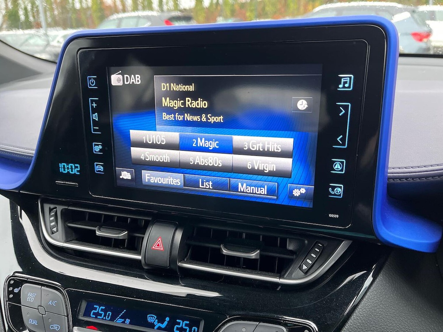 Used Toyota C-HR 2017 for sale - 76770010: Photo 11