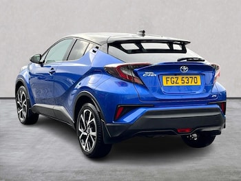 Used Toyota C-HR 2017 for sale - 76770010: Photo