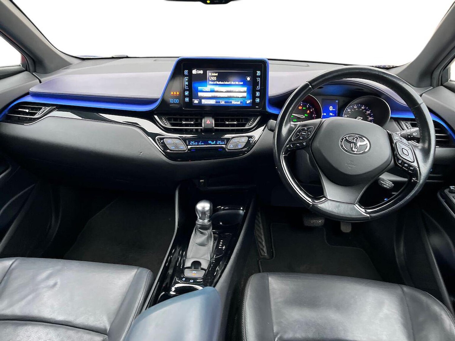 Used Toyota C-HR 2017 for sale - 76770010: Photo 8