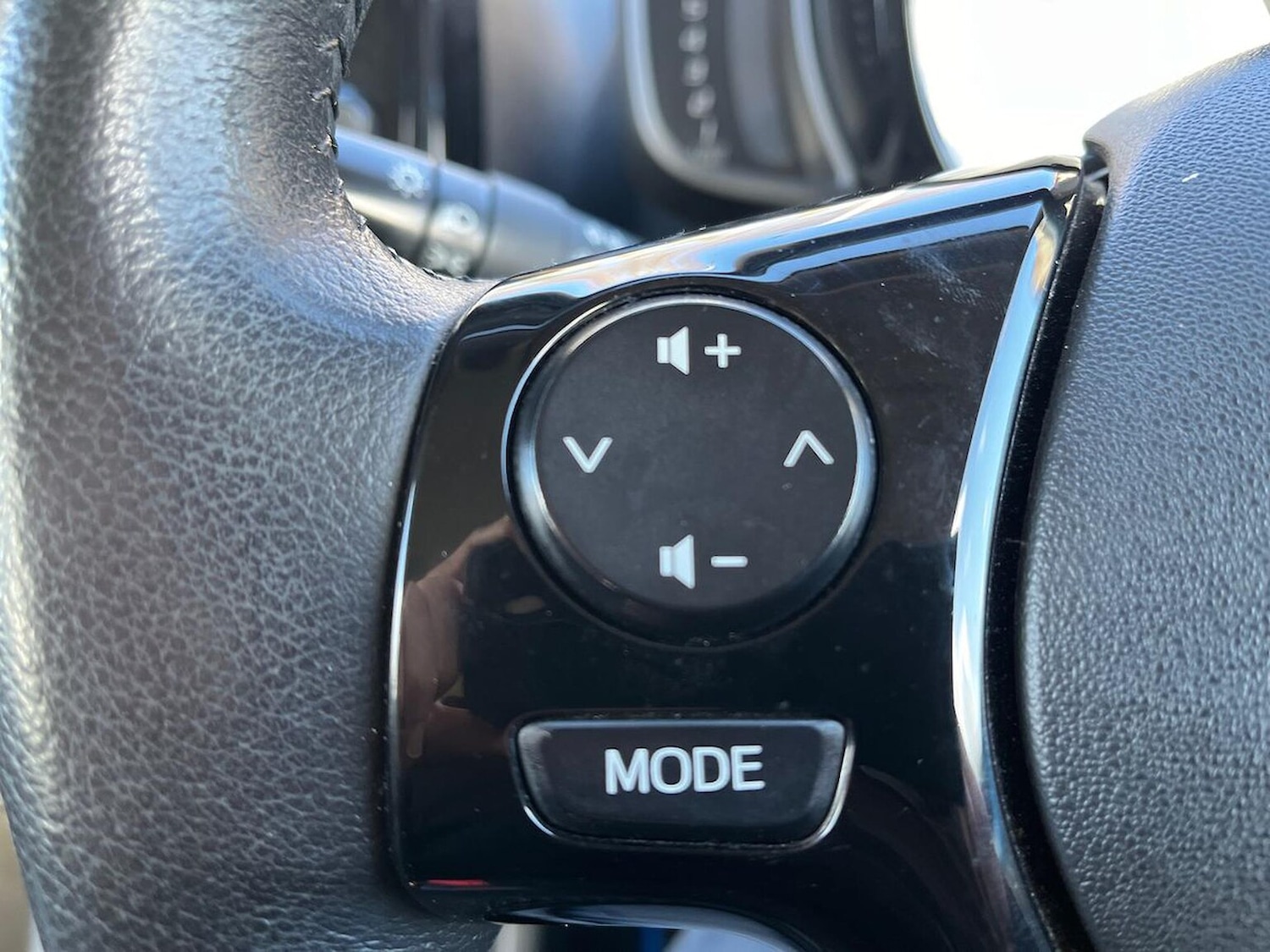 Used Toyota AYGO 2015 for sale - 78193028: Photo 28