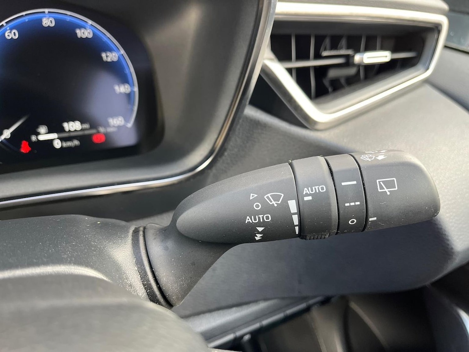 Used Toyota Corolla 2023 for sale - 76490709: Photo 28