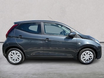 Used Toyota AYGO 2021 for sale - 75598944: Photo