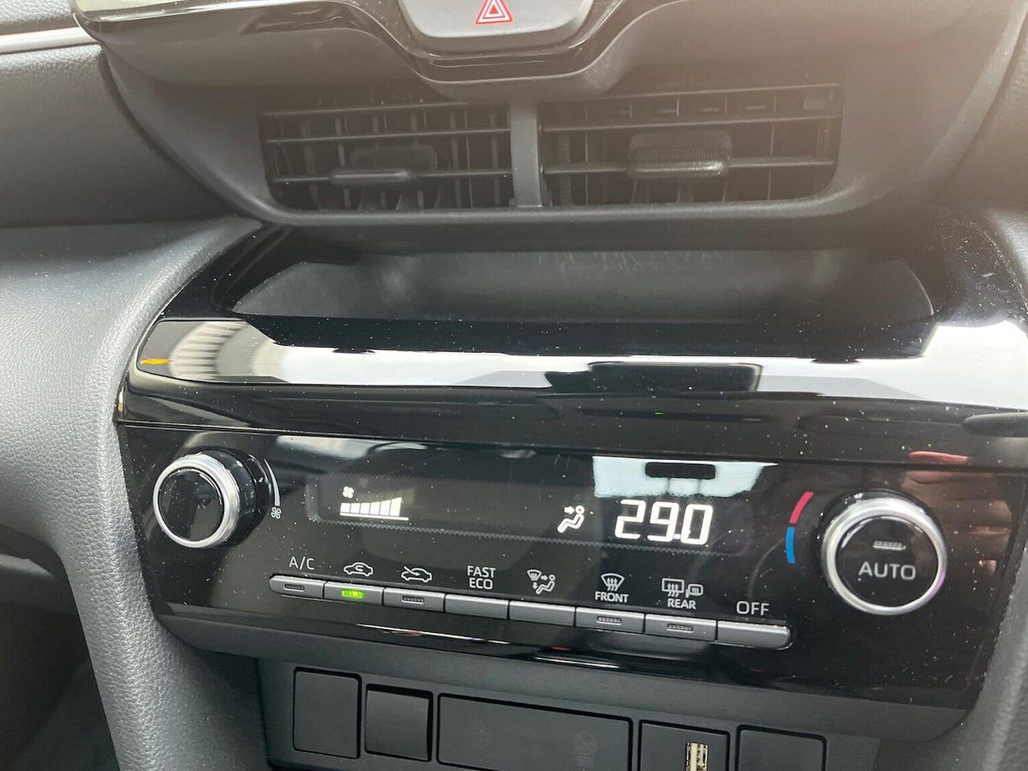 Used Toyota Yaris Cross 2024 for sale - 76532478: Photo 12