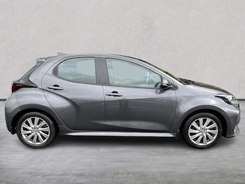 Used Toyota Yaris 2022 for sale - 79432096: Photo