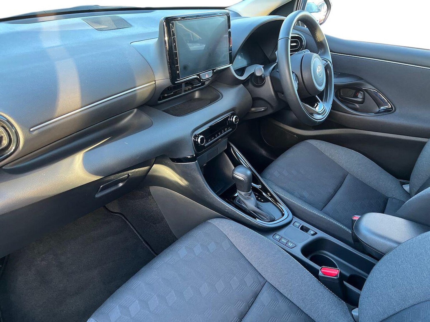 Used Toyota Yaris 2024 for sale - 77984039: Photo 7