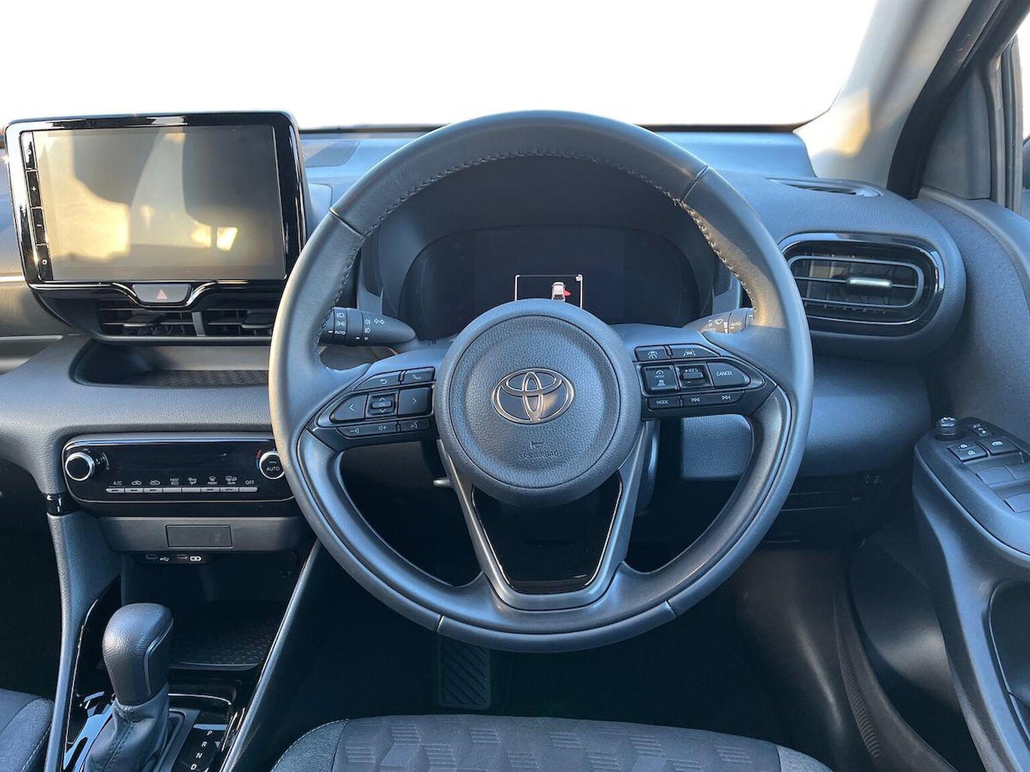 Used Toyota Yaris 2024 for sale - 77984039: Photo 9