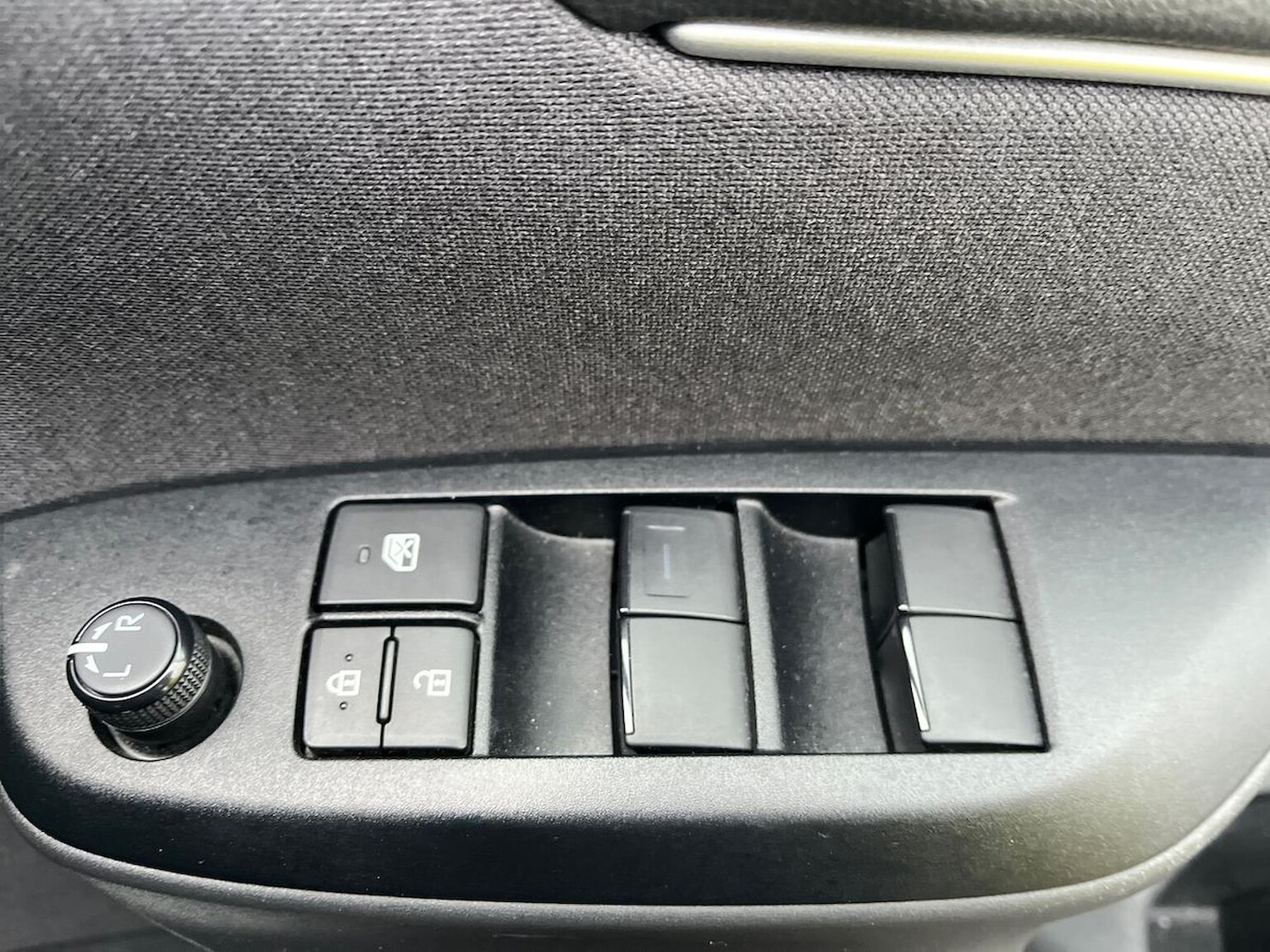 Used Toyota Yaris Cross 2024 for sale - 76963504: Photo 21