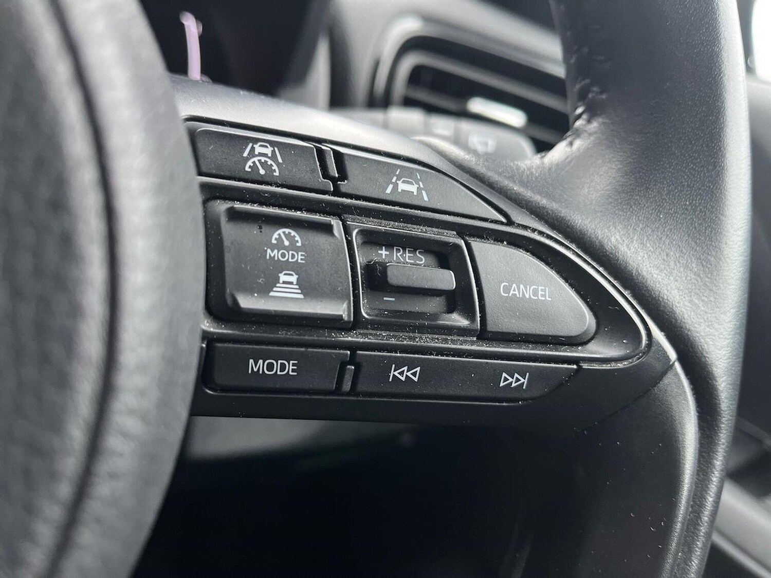 Used Toyota Yaris Cross 2024 for sale - 76963504: Photo 26