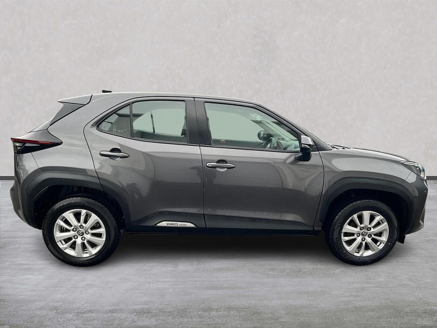 Used Toyota Yaris Cross 2024 for sale - 76963504: Photo 3