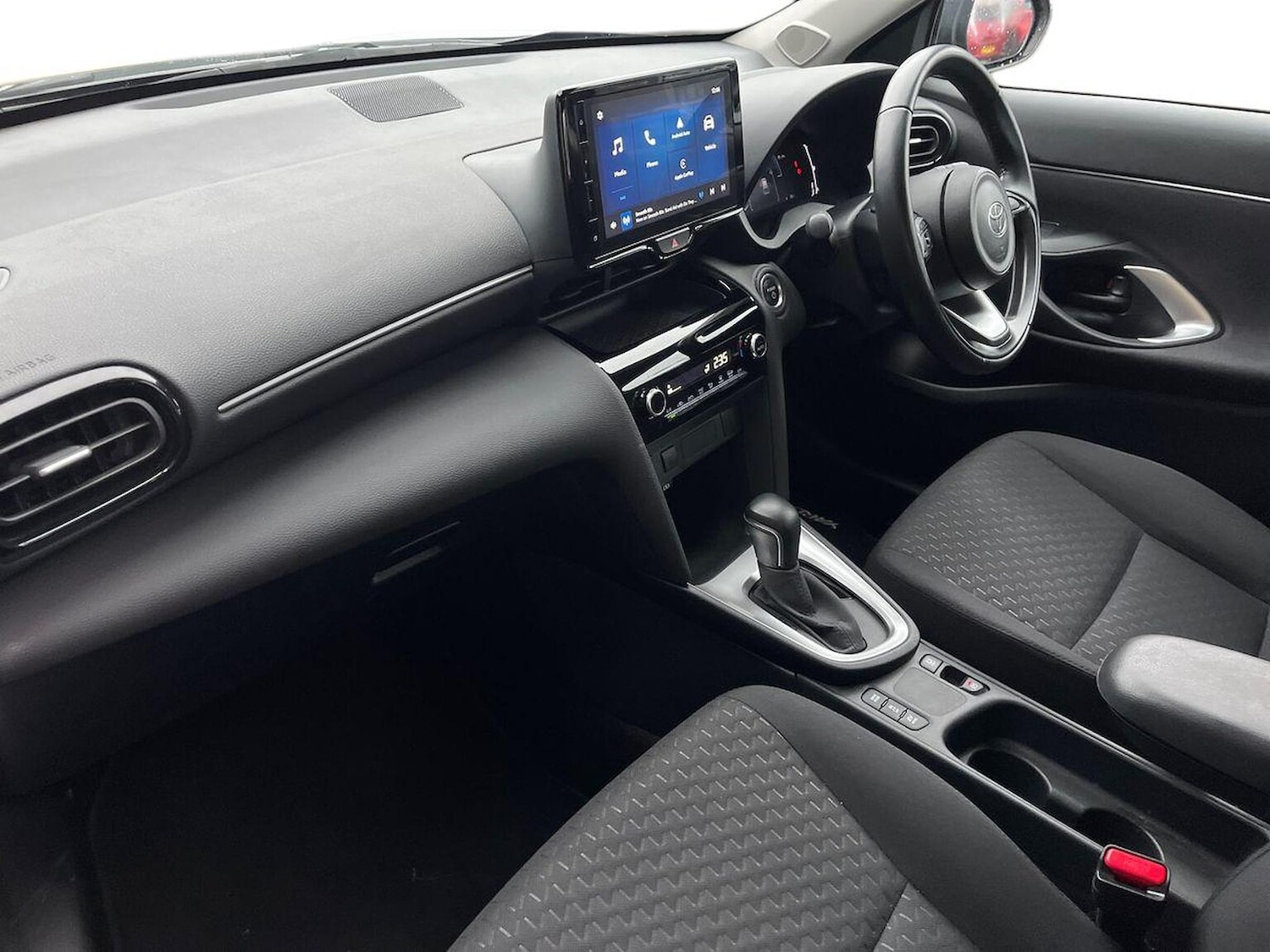 Used Toyota Yaris Cross 2024 for sale - 76963504: Photo 7