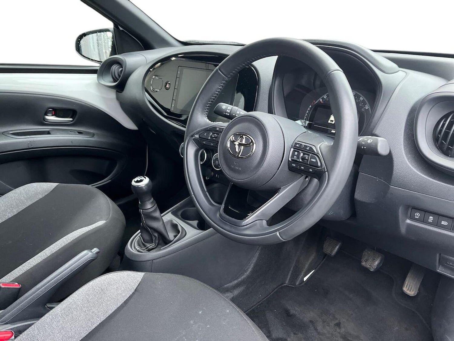Used Toyota Aygo X 2024 for sale - 76413943: Photo 15