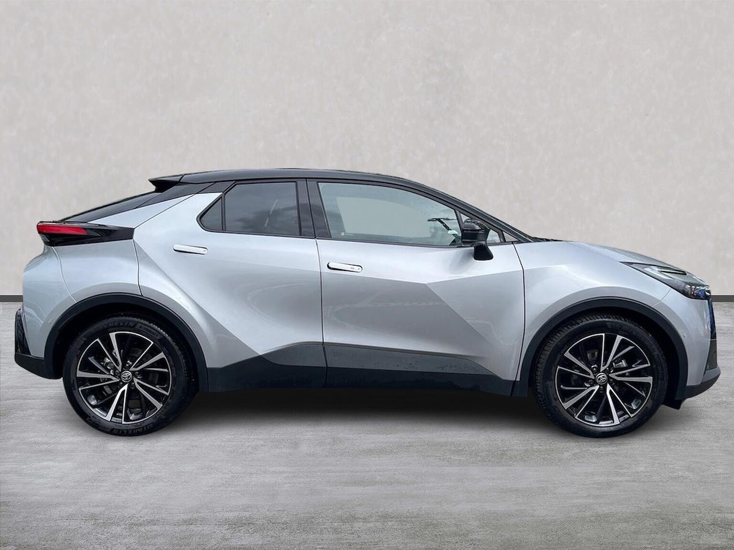 Used Toyota C-HR 2025 for sale - 78192964: Photo 3