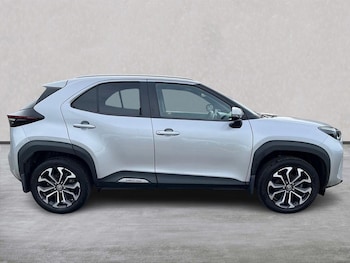 Used Toyota Yaris Cross 2022 for sale - 75517905: Photo