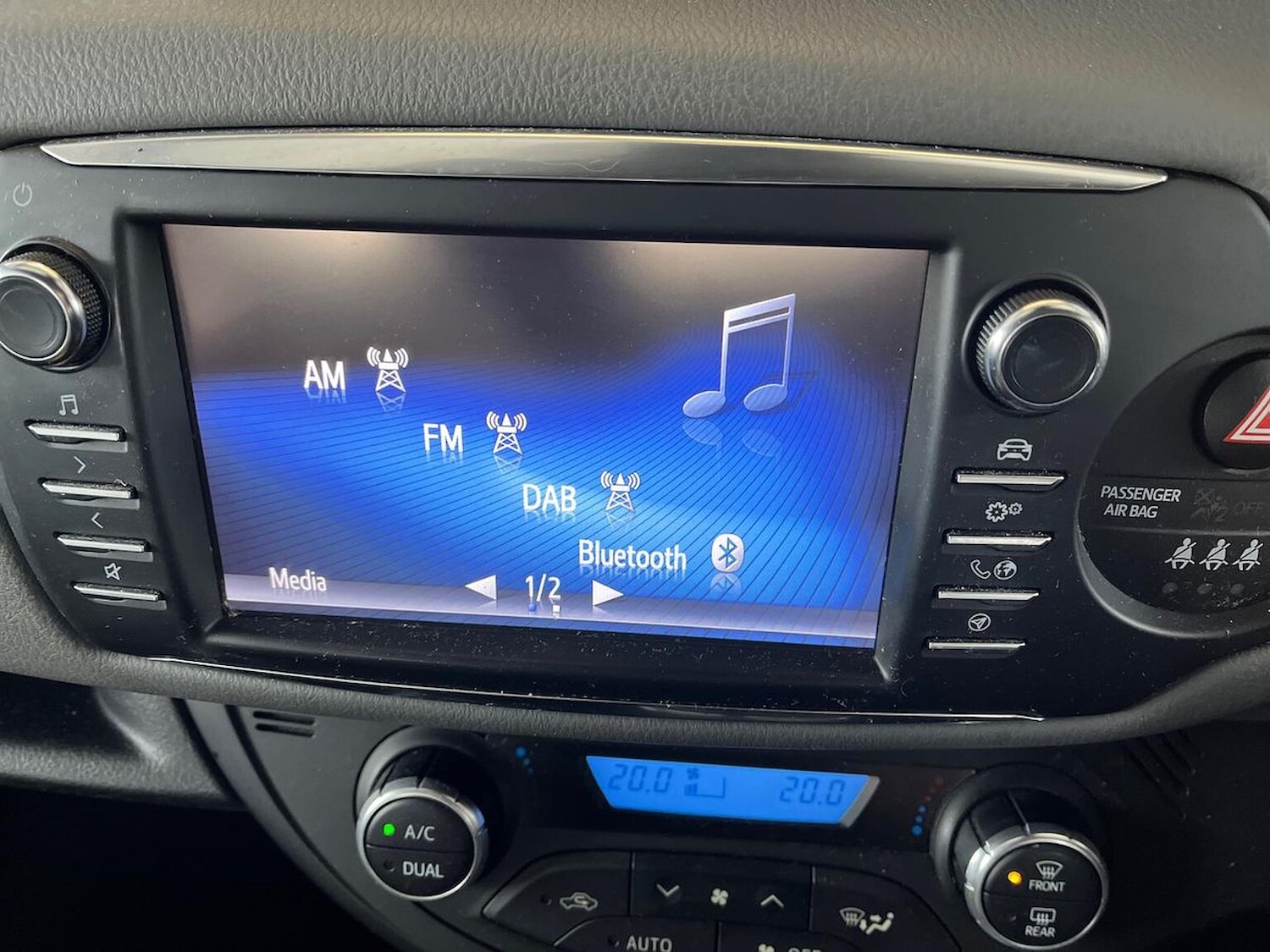 Used Toyota Yaris 2018 for sale - 76129050: Photo 24