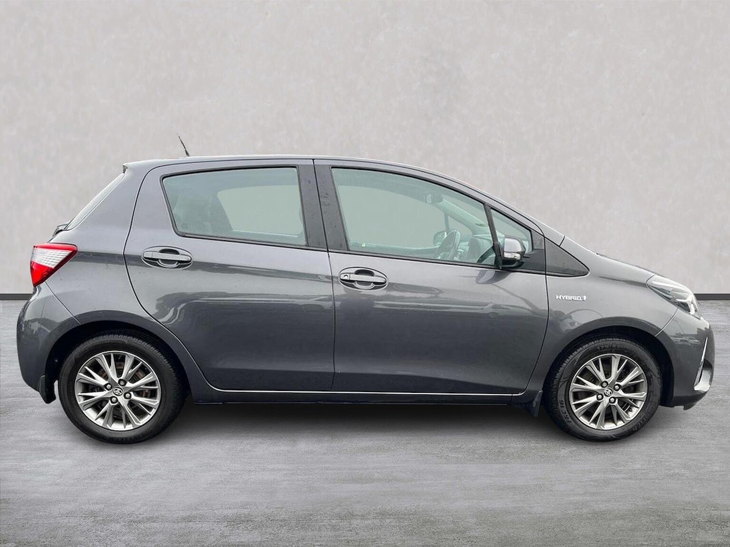Used Toyota Yaris 2018 for sale - 76129050: Photo 3