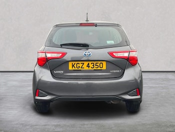 Used Toyota Yaris 2018 for sale - 76129050: Photo 4