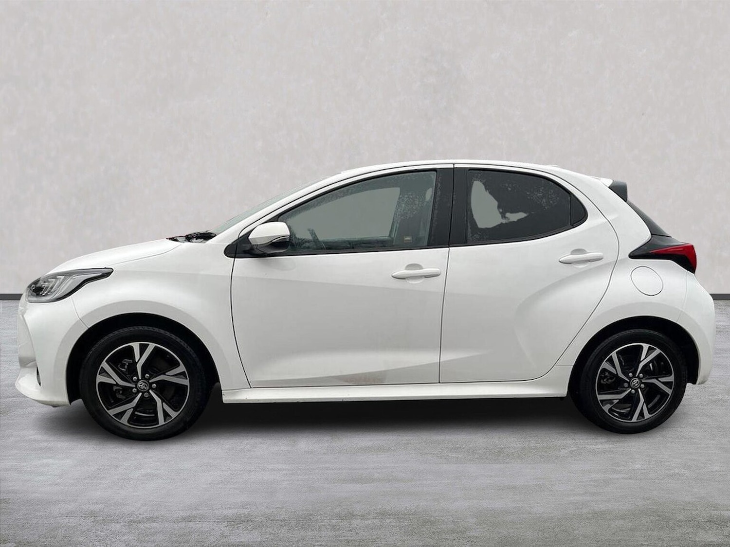 Used Toyota Yaris 2024 for sale - 77984041: Photo 19