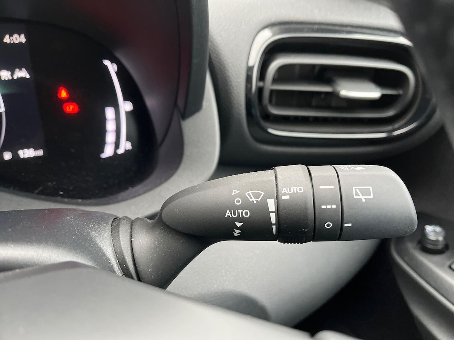 Used Toyota Yaris 2024 for sale - 77984041: Photo 27