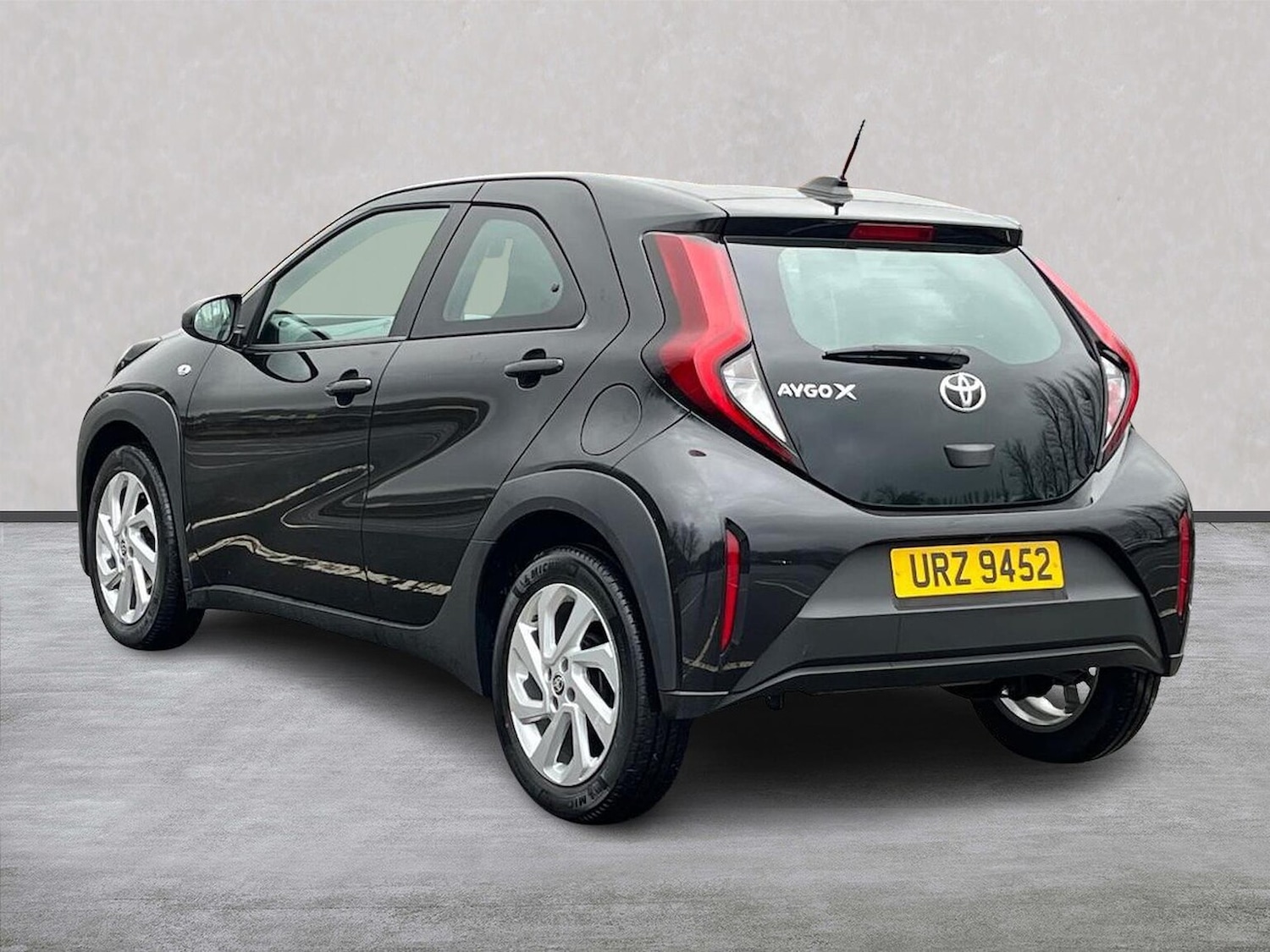 Used Toyota Aygo X 2024 for sale - 77802128: Photo 2