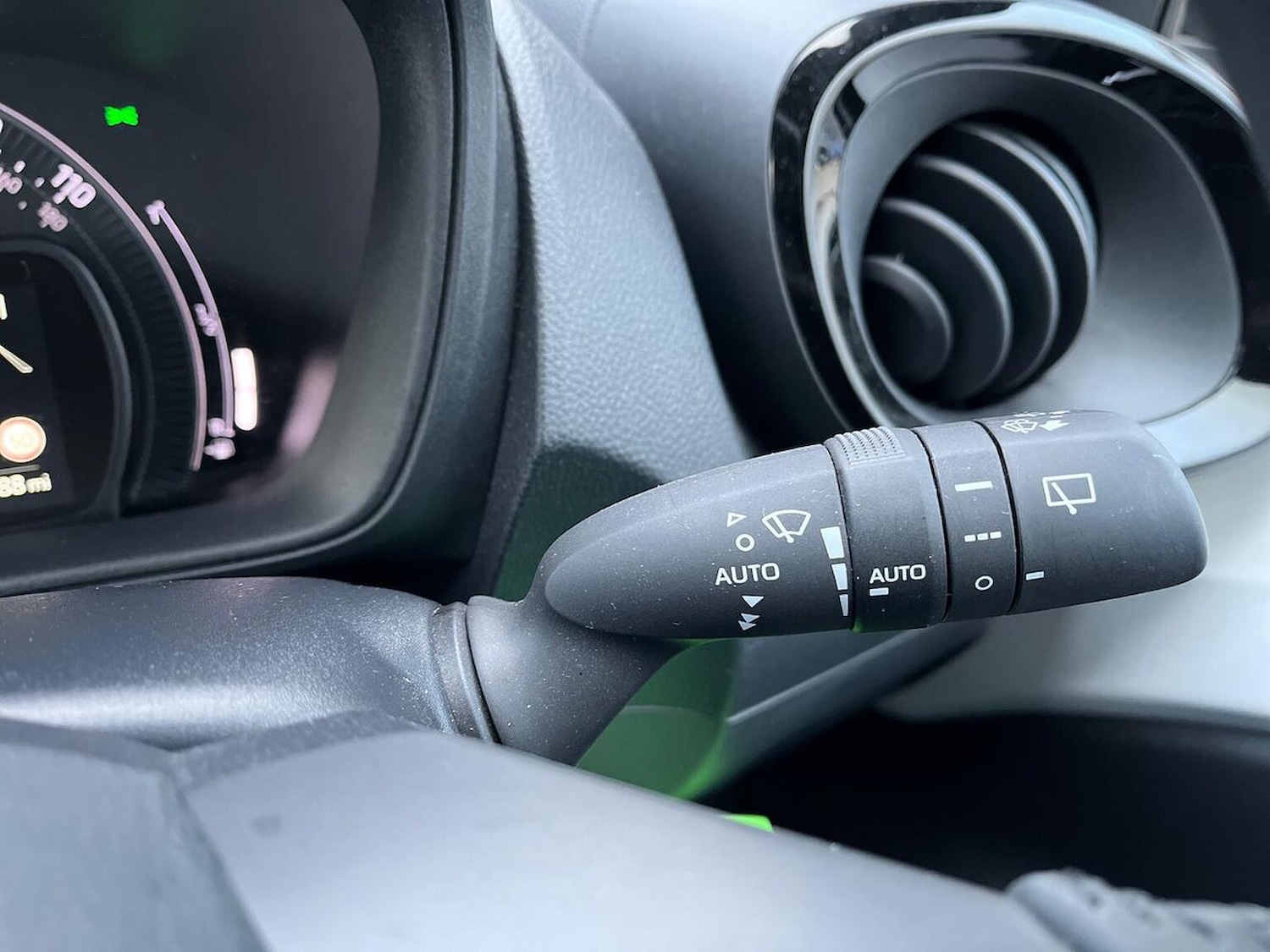 Used Toyota Aygo X 2024 for sale - 77984037: Photo 27