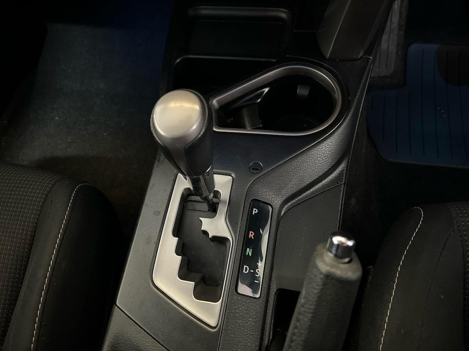 Used Toyota RAV4 2018 for sale - 76478153: Photo 13